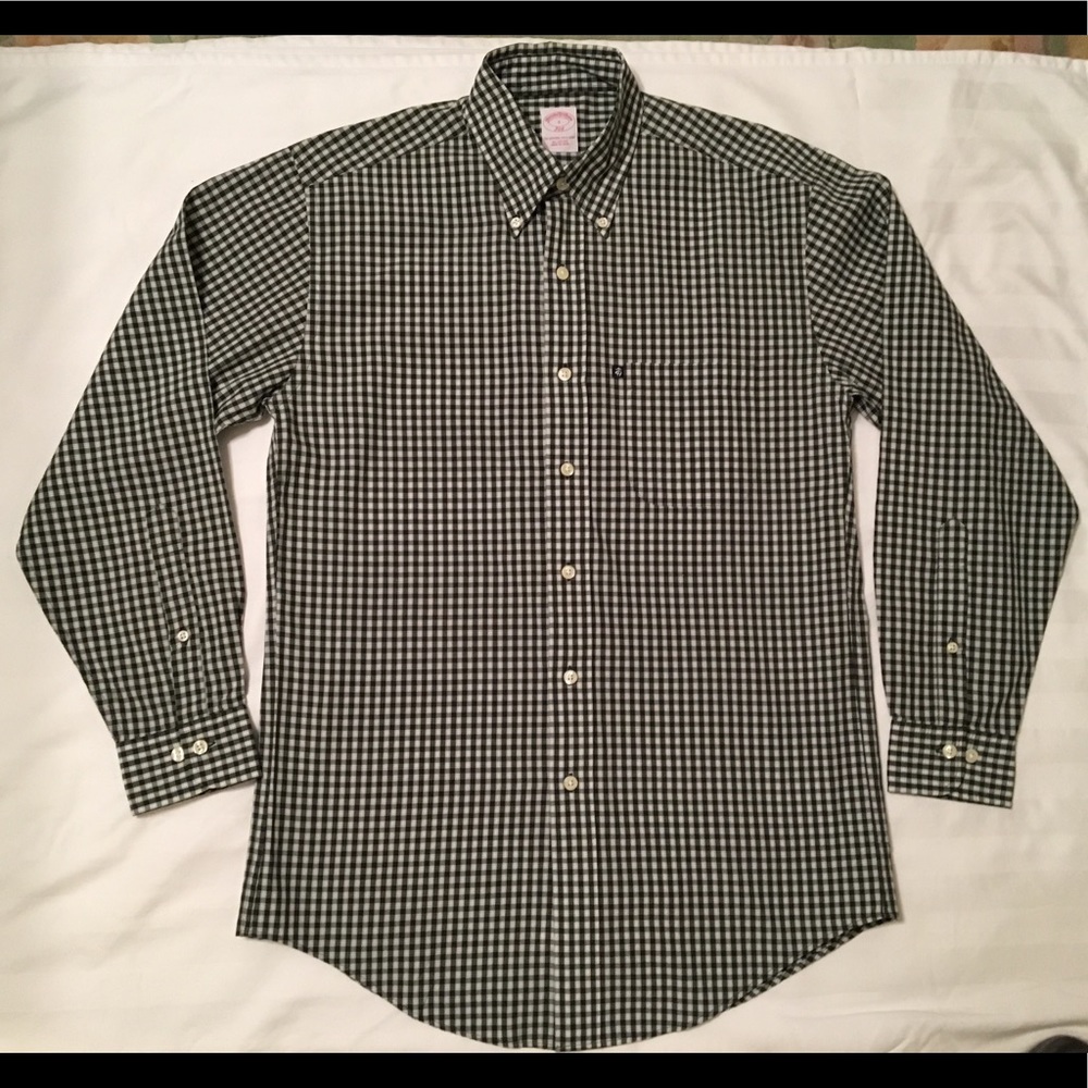 Brooks Brothers men’s 346 dress shirt.